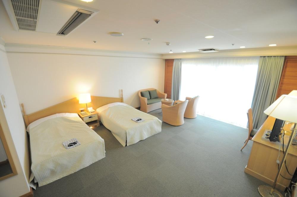Resort Hotel Bel Paraiso Nakijin Exterior foto